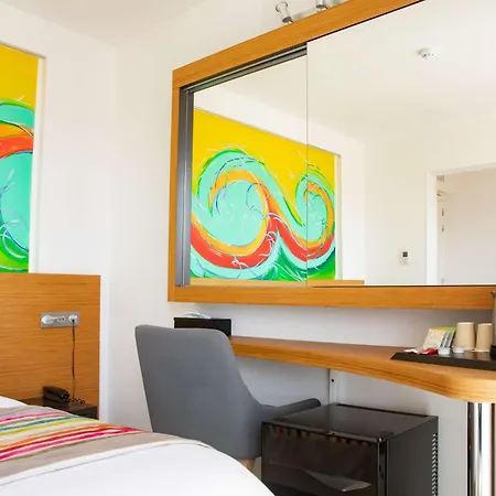 Hotel Western Le Port 3*