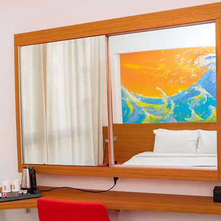 Hotel Western Le Port 3*