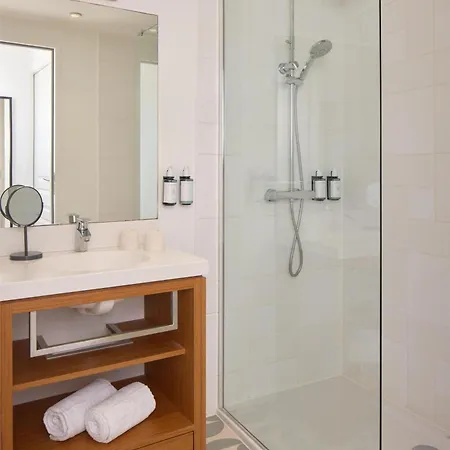 Western Le Port Hotel 3*