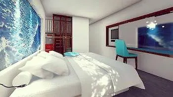 Western Le Port Szálloda 3*